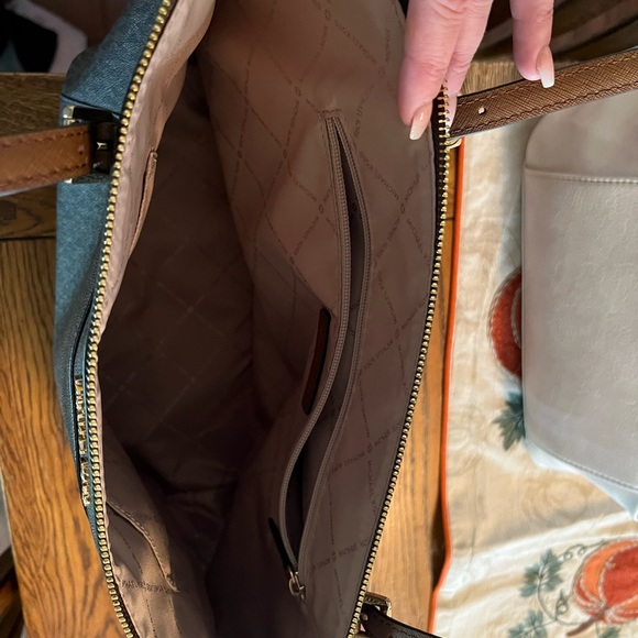 Michael Kors Bag - Picture 3 of 3